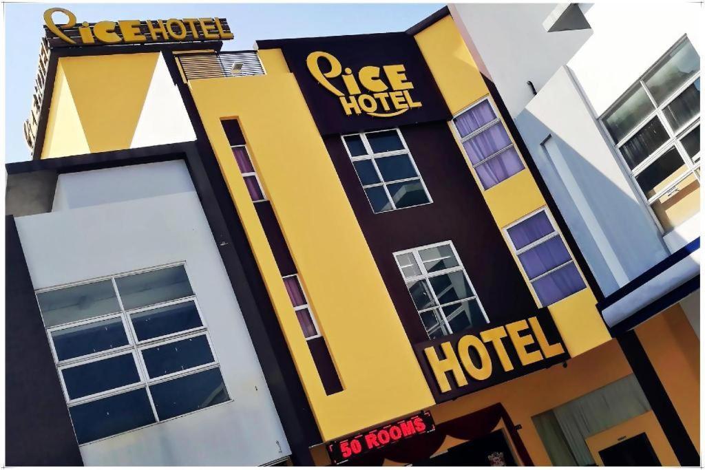 Pice Hotel Bukit Mertajam Bagian luar foto