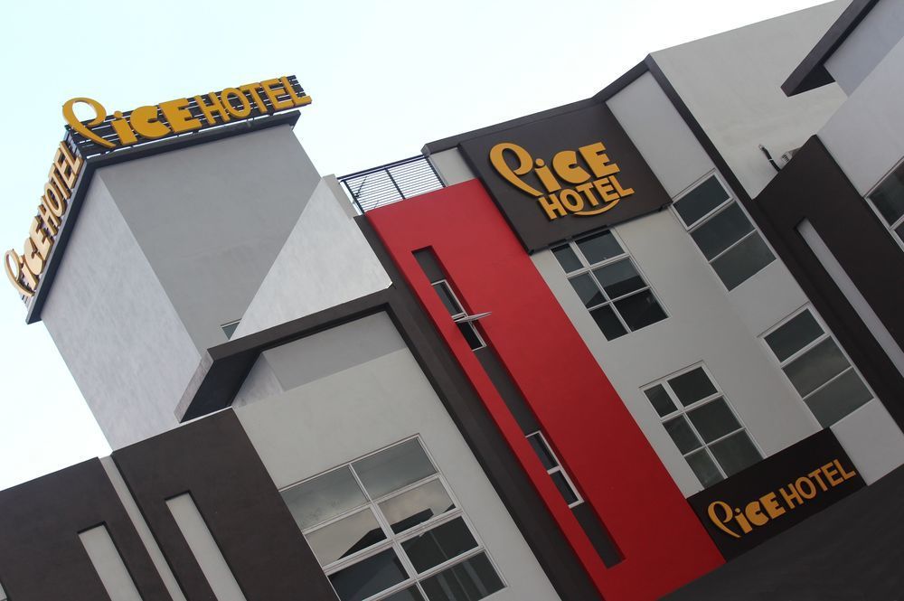 Pice Hotel Bukit Mertajam Bagian luar foto